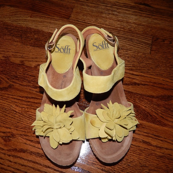 Sofft Platform Wedge Heel Sandal - Picture 2 of 10